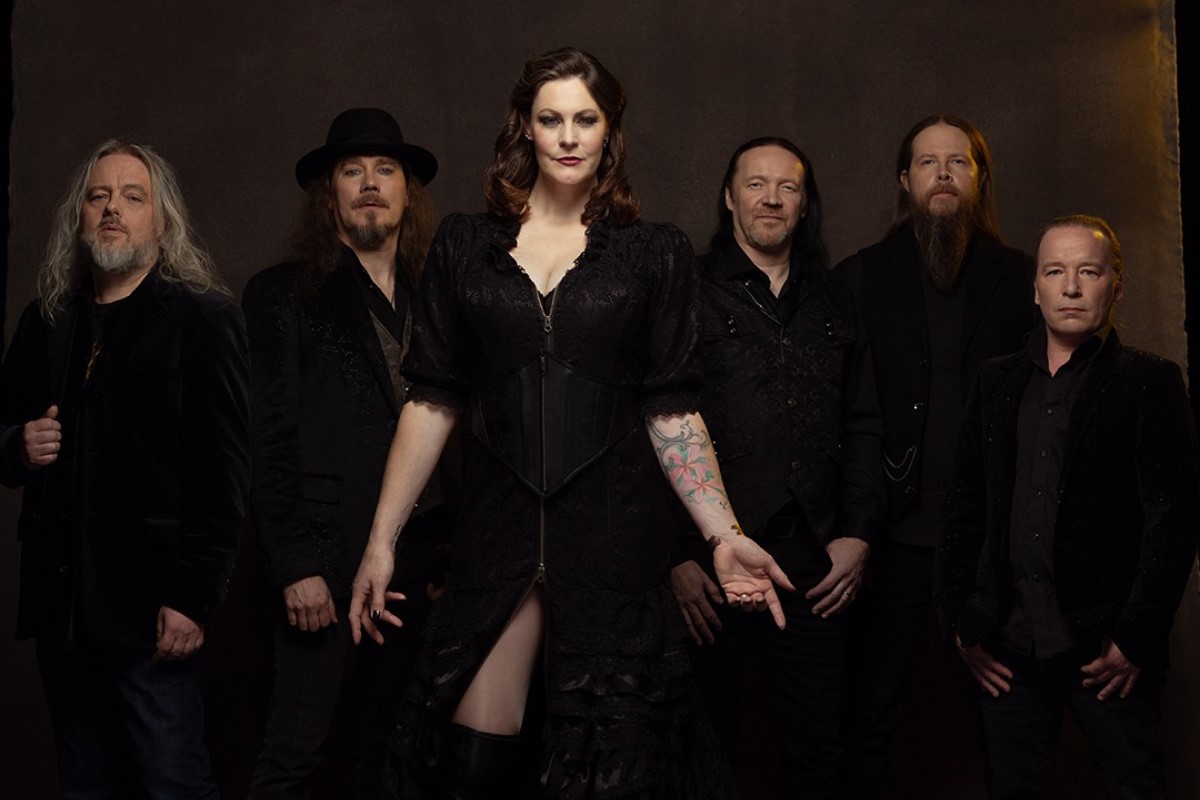 Nightwish durante la etapa de Yesterwynde con Floor Jansen y Kai Hahto