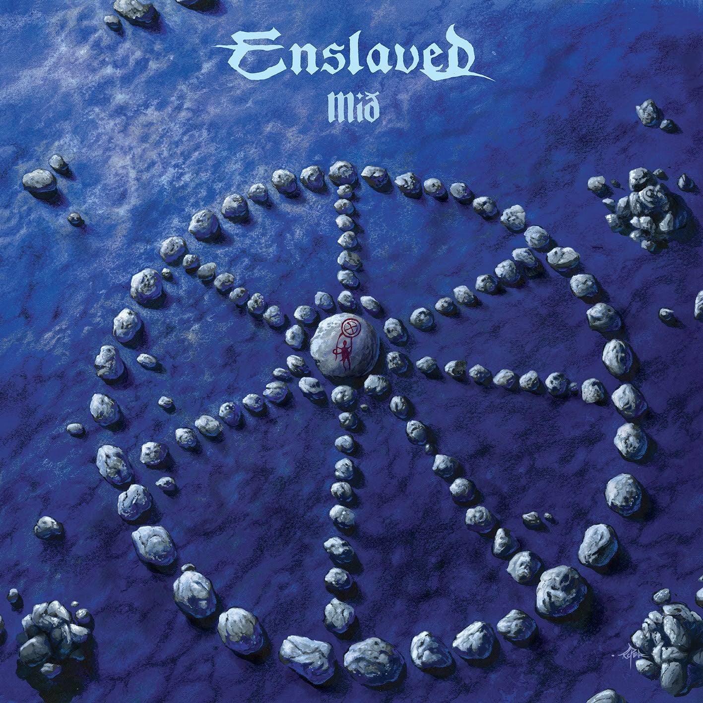 Portada oficial azul de Mið de Enslaved con un símbolo trazado mediante piedras