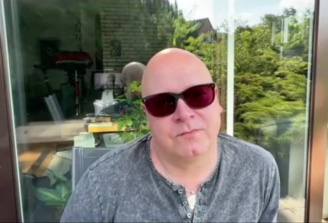 Michael Kiske durante una entrevista en vídeo