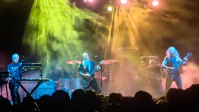Neurosis durante su regreso a los escenarios en Fire In The Mountains